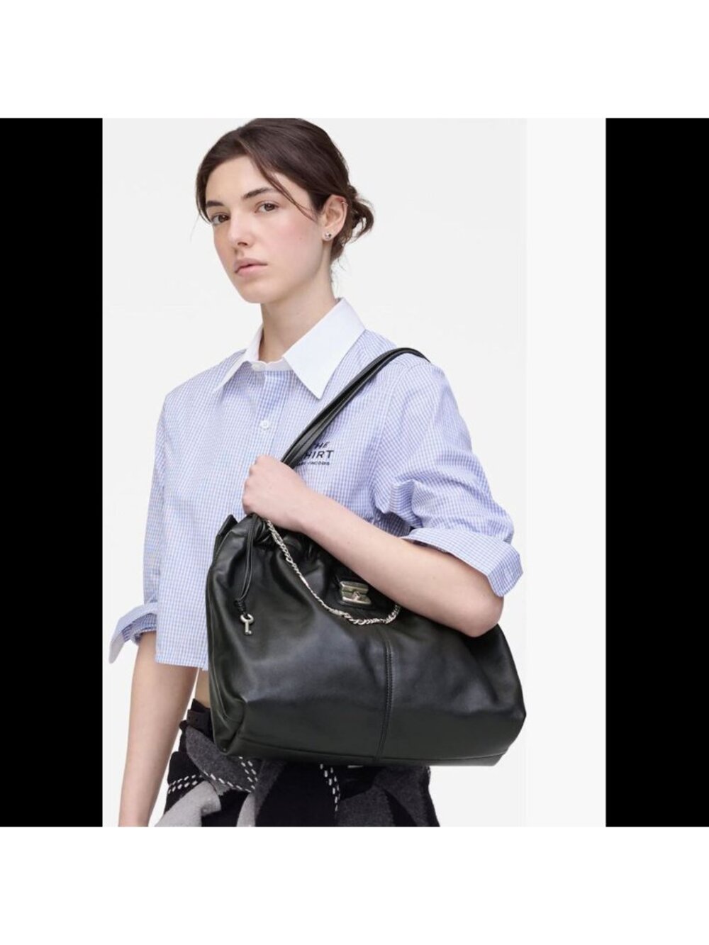 Marc Jacobs The Cristina Chain-Embellished Drawstring Leather Tote Black OS - Picture 12 of 12